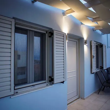 Apartament Sandika *