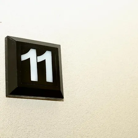 Sandika Apartment *
