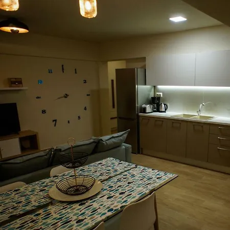 Sandika Apartment *